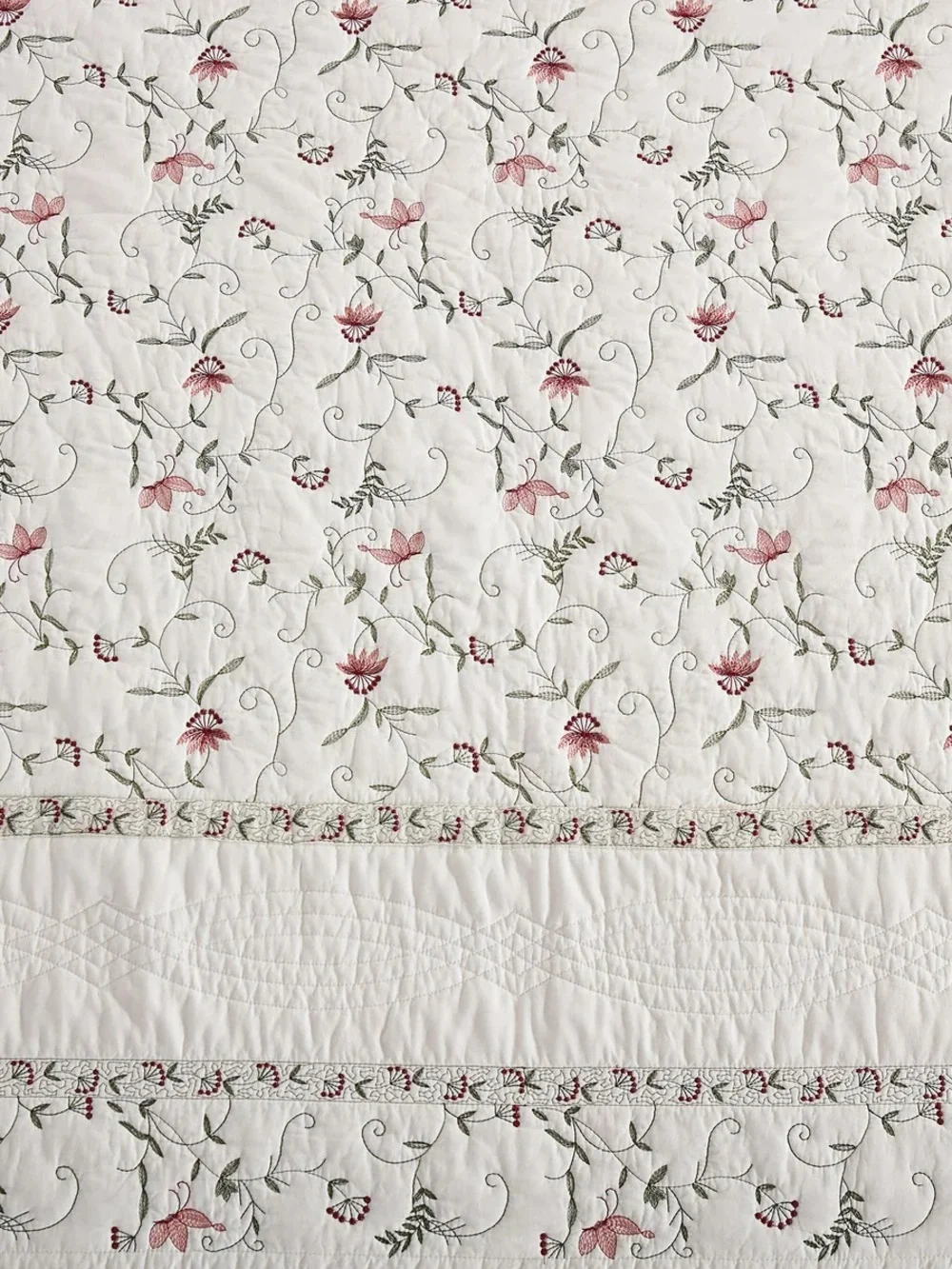 3 PIECE OVERSIZED 100% COTTON EMBROIDERED FLORAL QUILT BEDSPREAD